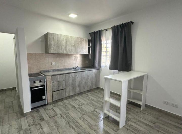 Departamento (1) monoambiente en alquiler en Moron 1