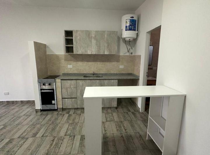 Departamento (3) monoambiente en alquiler en Moron 4