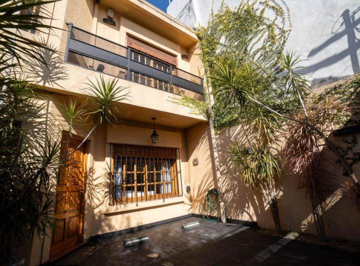 VENTA DE DUPLEX 4 AMB. EN HURLINGHAM APTO CREDITO 2
