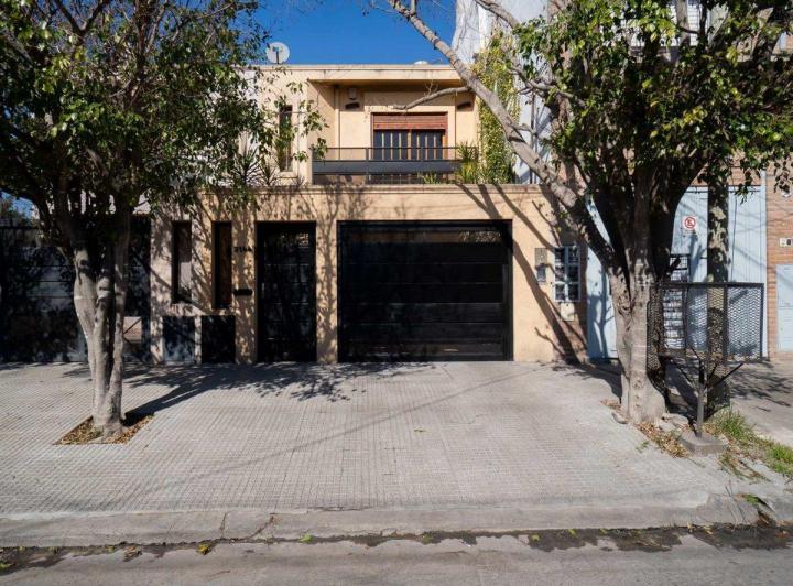 VENTA DE DUPLEX 4 AMB. EN HURLINGHAM APTO CREDITO 1