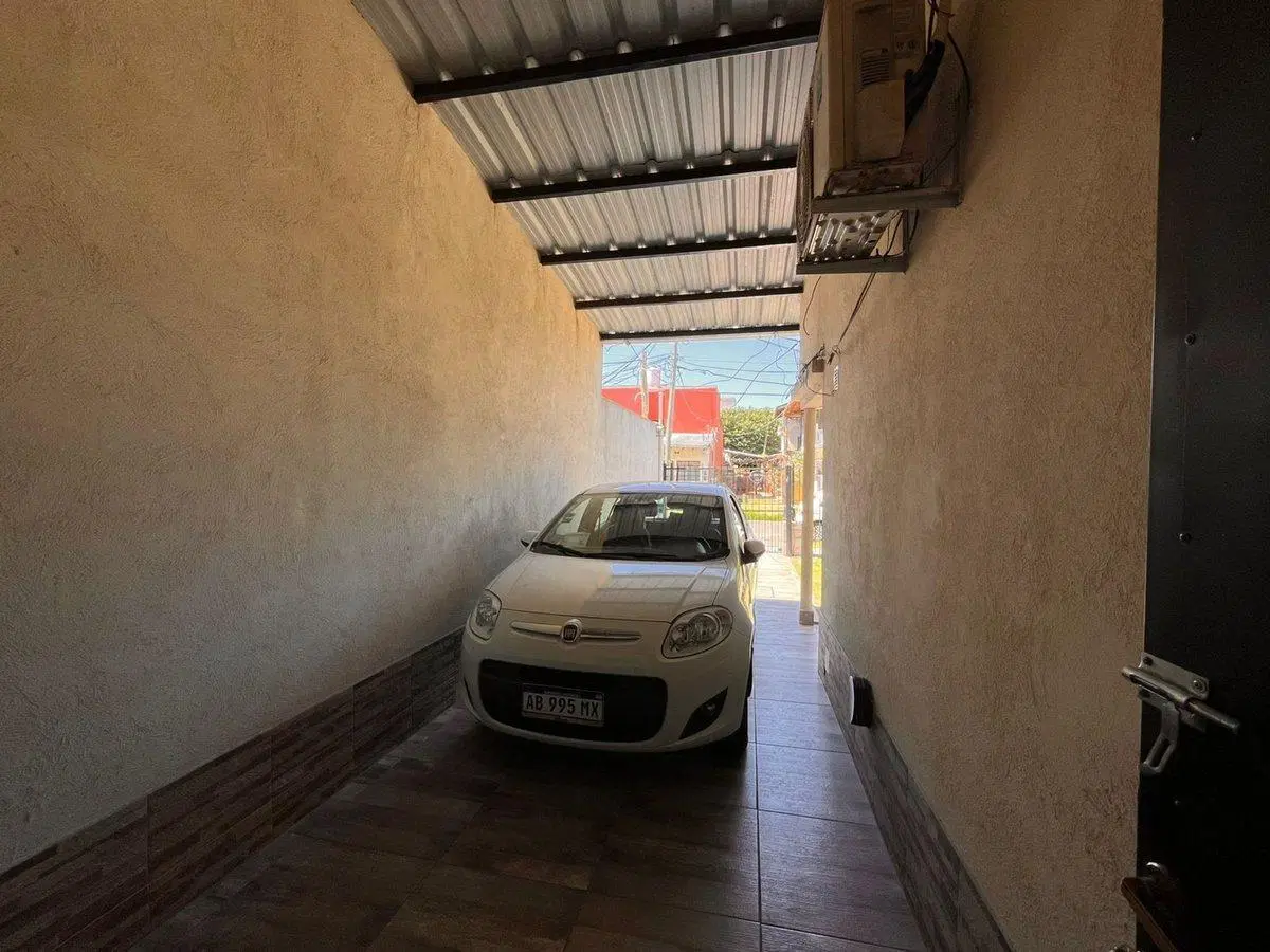 VENTA CASA 3 AMB. VILLA TESEI. FINANCIA PERMUTA 2