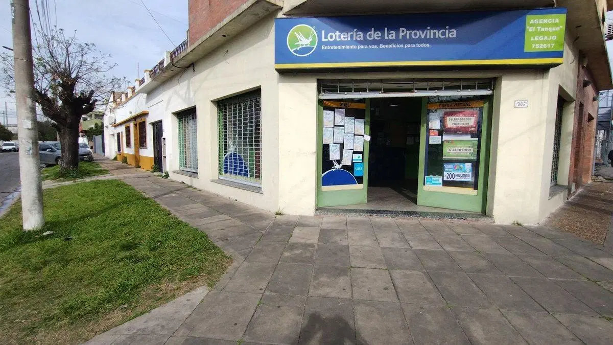 VENTA DE LOCAL EN ESQUINA VILLA TESEI NUEVO VALOR 4