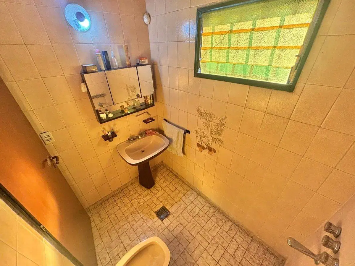 CASA EN VENTA - HURLINGHAM - PARQUE JOHNSTON 3