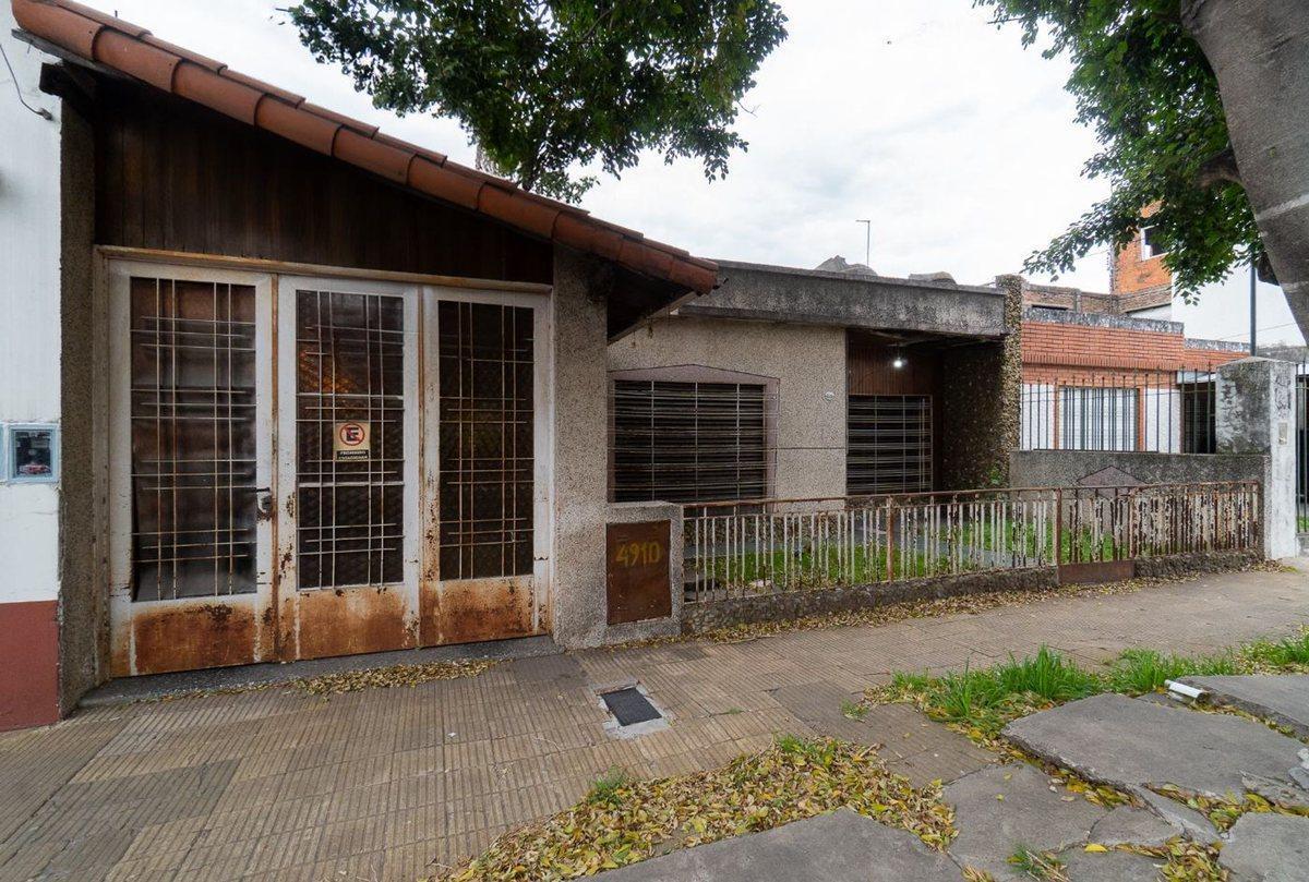 CASA EN VENTA 3 AMBIENTES - CASEROS
