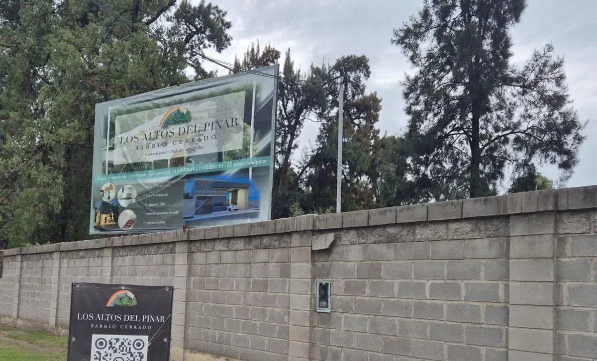 VENTA CASA EN POZO 3 AMB  BARRIO CERRADO / PERMUTA 2