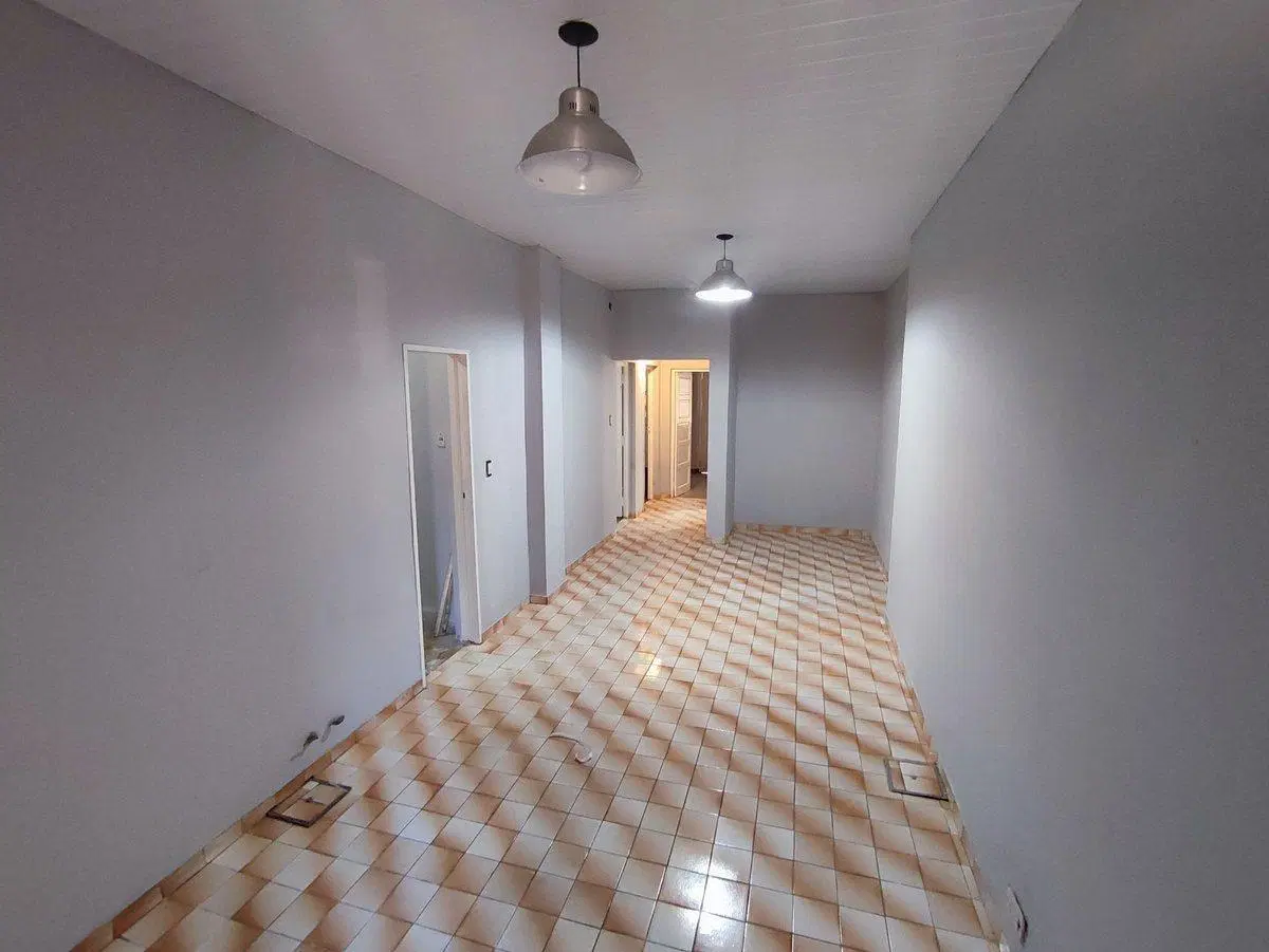 Casa con Local + Terraza en Zona Comercial Tesei 3