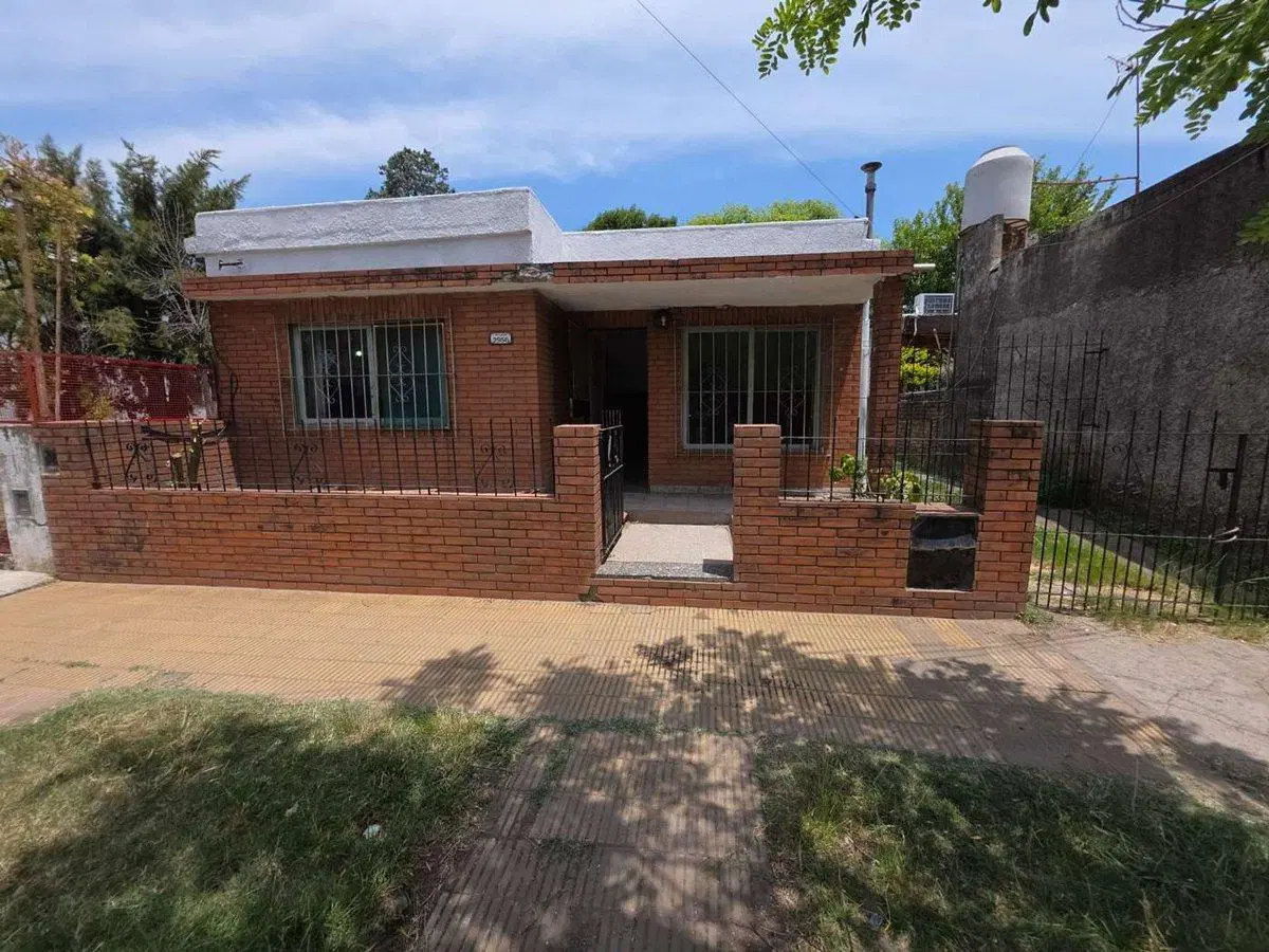 CASA 3 AMB WILLIAM MORRIS HURLINGHAM LOTE PROPIO 2