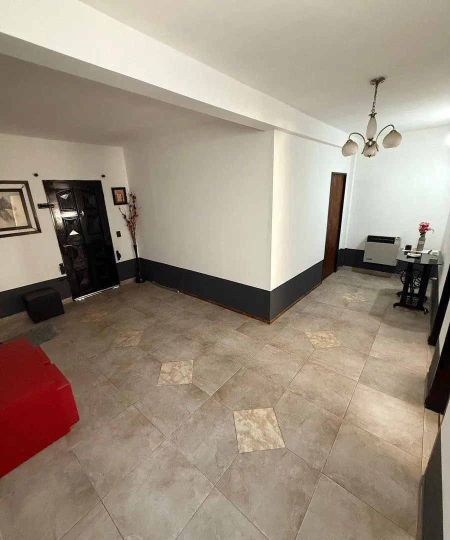 VENTA CASA + DTO PILETA PASO DEL REY MORENO 4