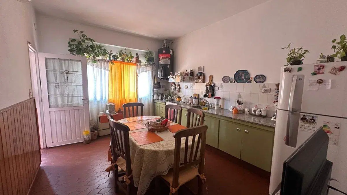 Venta casa 3amb jardin garage Villa Tesei 4