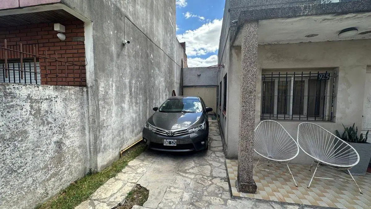 Venta casa 3amb Hurlingham 4