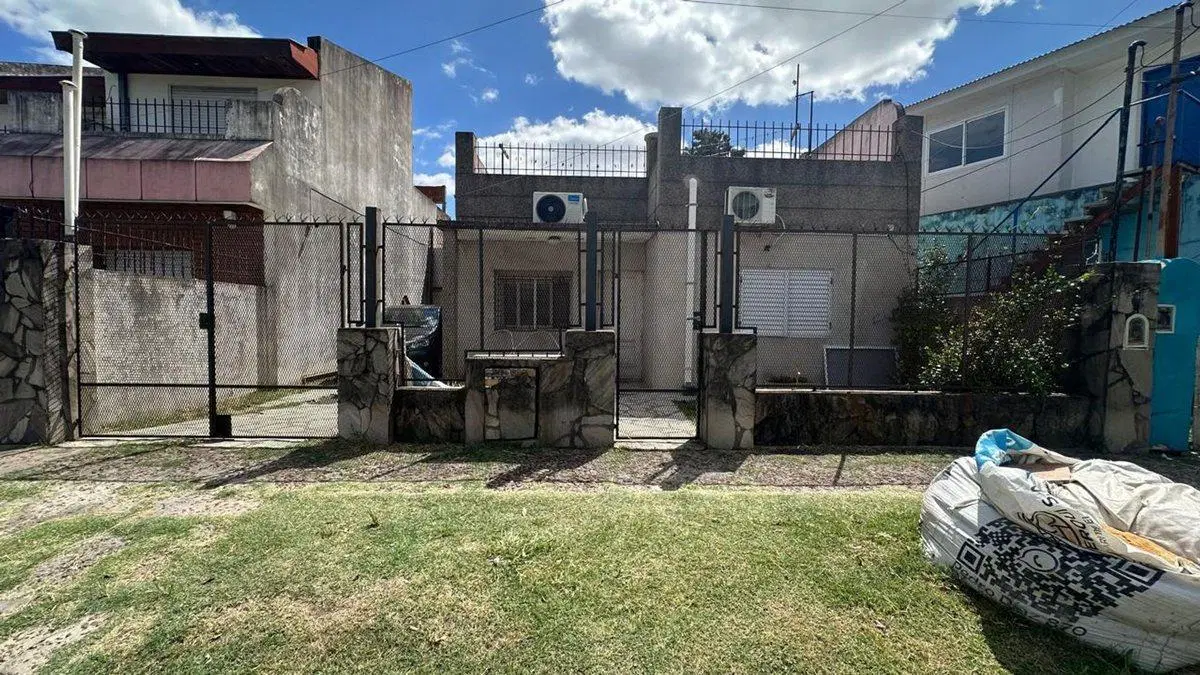 Venta casa 3amb Hurlingham 3