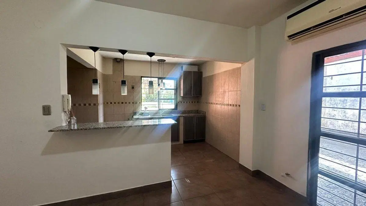 Venta casa 4amb Hurlingham 3