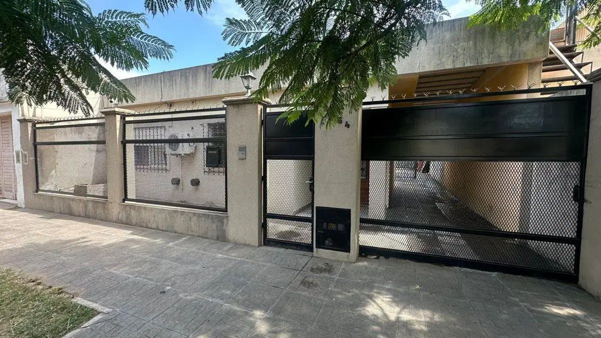 Venta casa 4amb Hurlingham 5