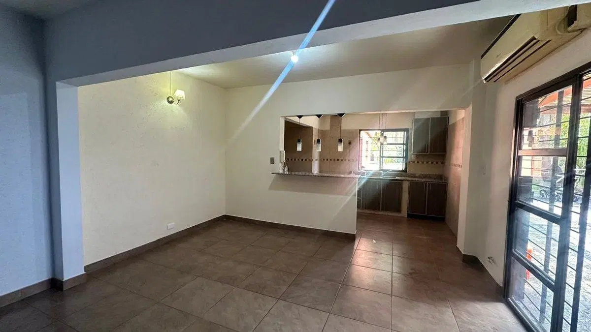 Venta casa 4amb Hurlingham 4