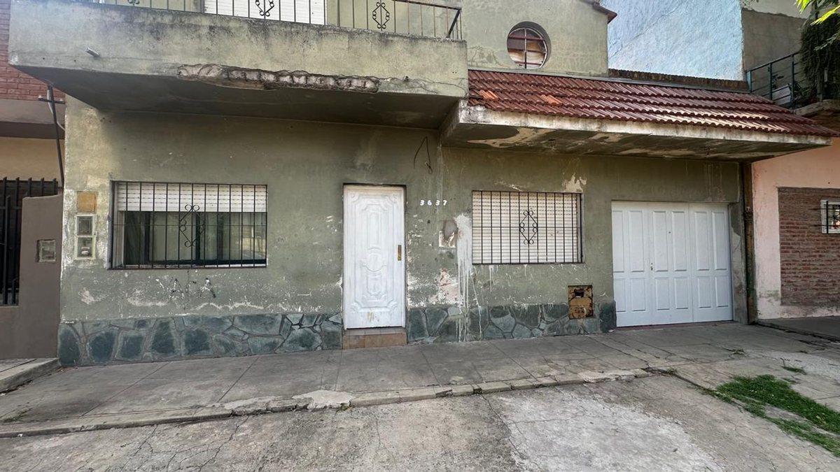 Venta casa 6amb Hurlingham