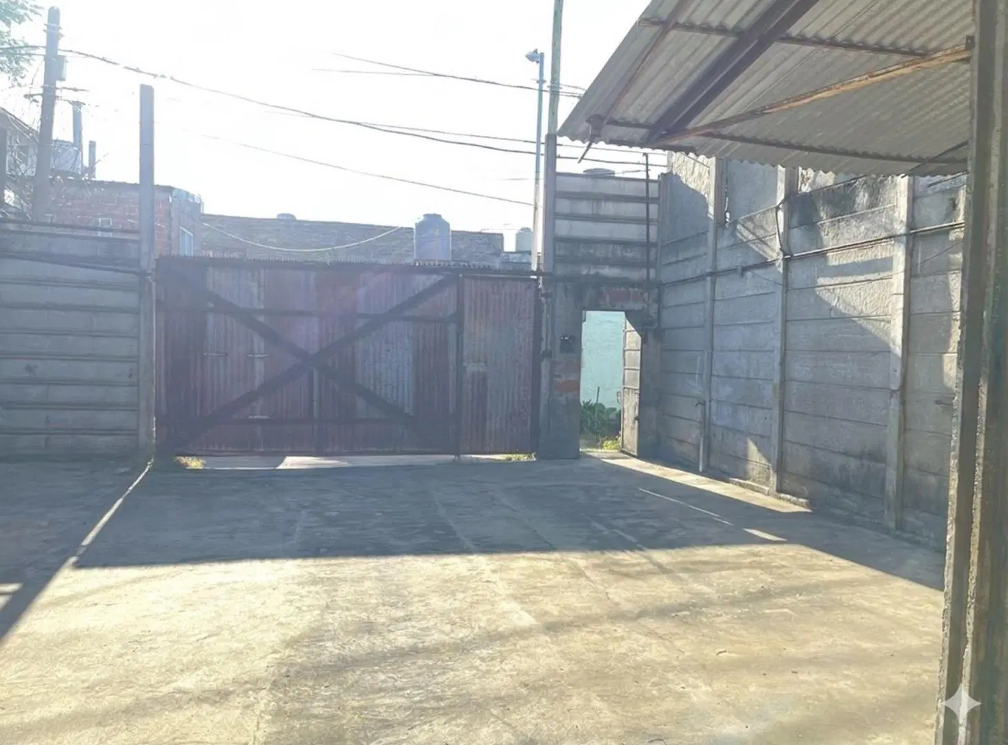 VENTA Galpón Industrial Loma Hermosa APTO CREDITO 2