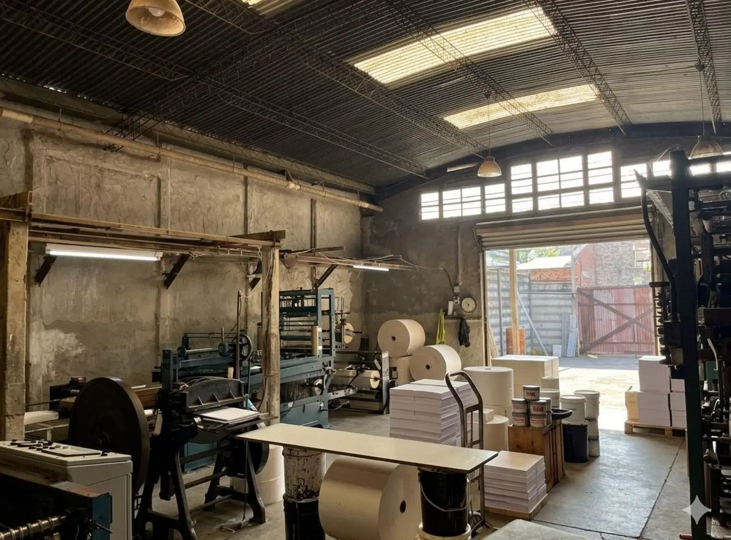 VENTA Galpón Industrial Loma Hermosa APTO CREDITO 3