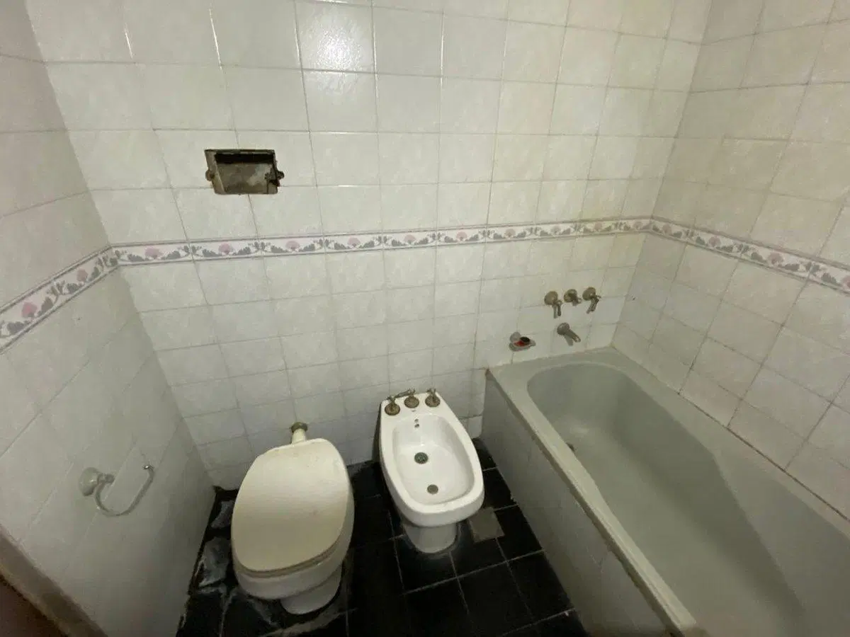 VENTA CASA  IDEAL INVERSOR - HURLINGHAM 5