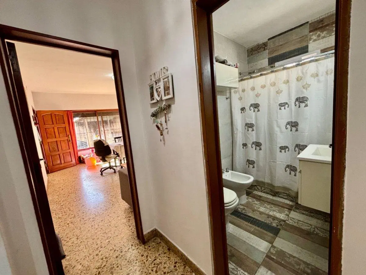 VENTA CASA 4 AMBIENTES HURLINGHAM COCHERA 8