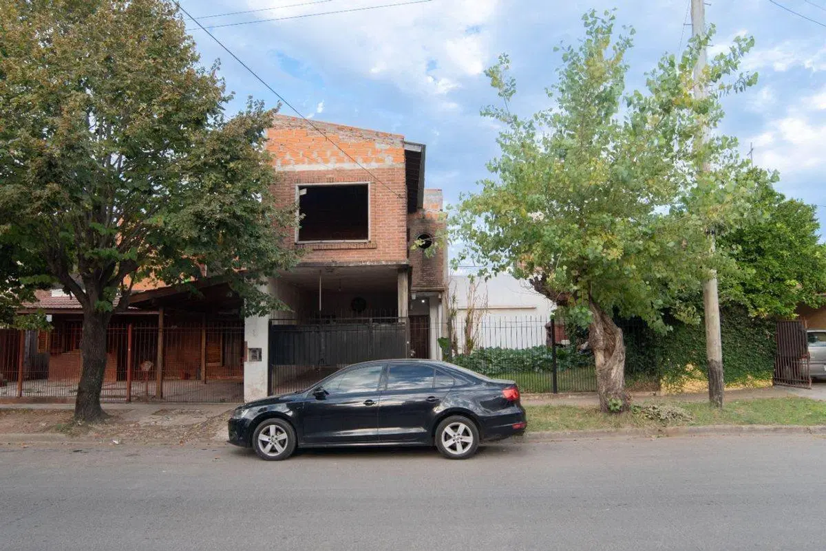 VENTA CASA 4 AMBIENTES HURLINGHAM OPORTUNIDAD 3