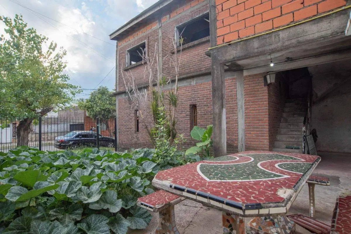 VENTA CASA 4 AMBIENTES HURLINGHAM OPORTUNIDAD 2