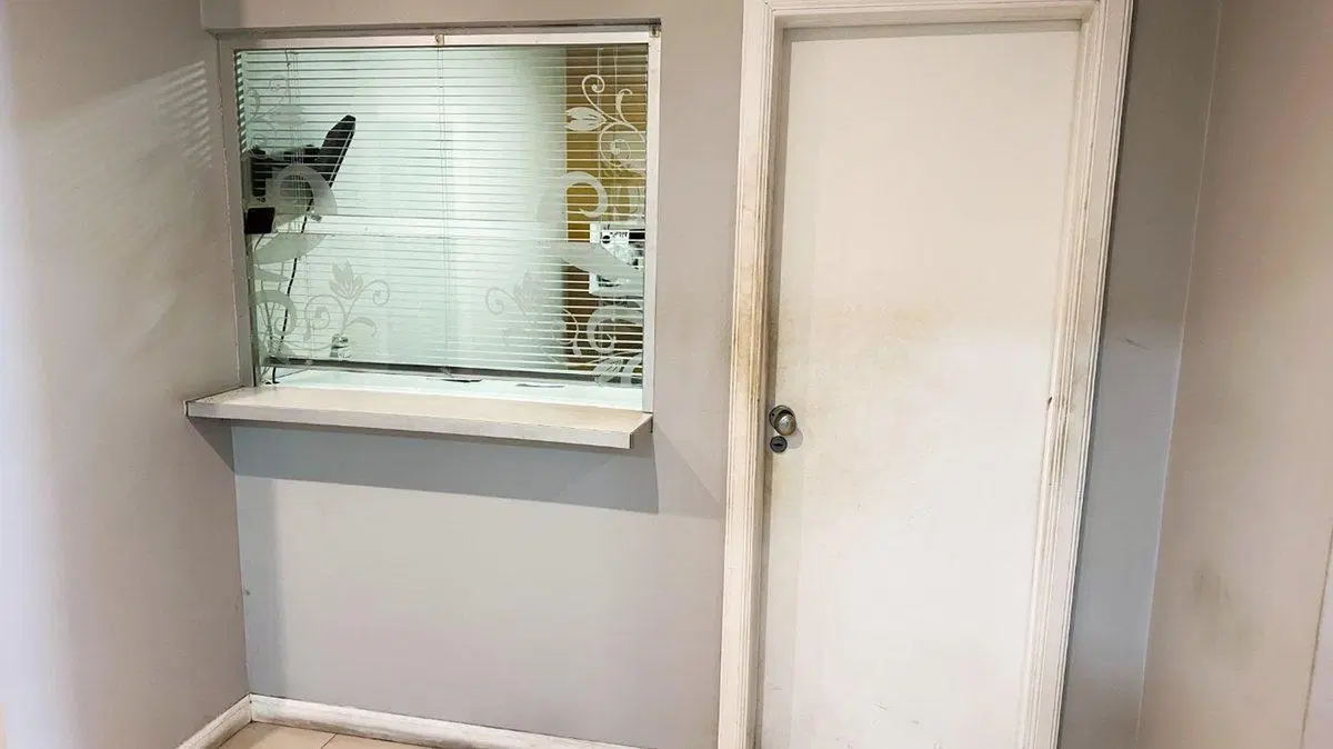 Venta oficina consultorio av Pedro Diaz Hurlingham 5