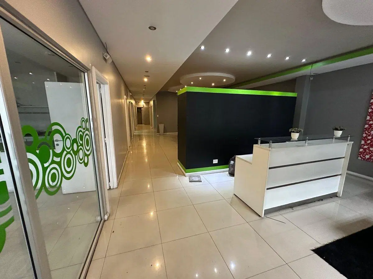 Venta oficina consultorio av Pedro Diaz Hurlingham 2