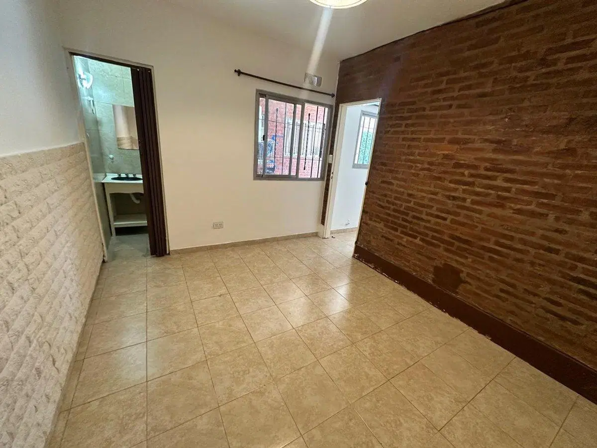ALQUILER DEPARTAMENTO 2 AMBIENTES EN HURLINGHAM 4