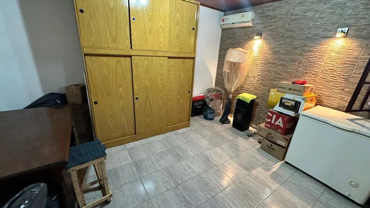 CASA EN VENTA 4 AMB. + DEPTO.  EN HURLINGHAM 3