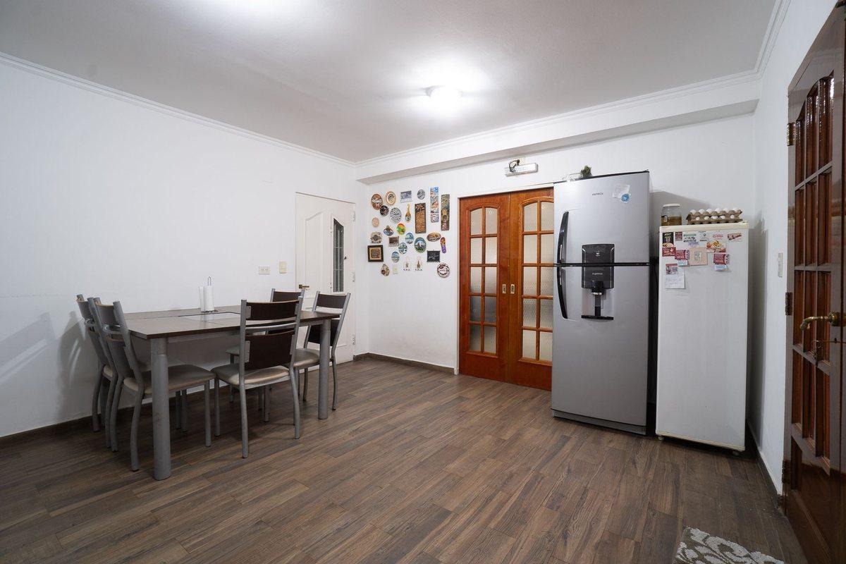 Foto de VENTA DE CASA 6 AMBIENTES EN V. TESEI APTO CREDITO, imagen 2