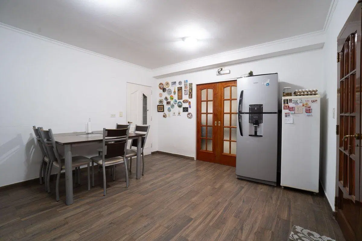 VENTA DE CASA 6 AMBIENTES EN V. TESEI APTO CREDITO 2