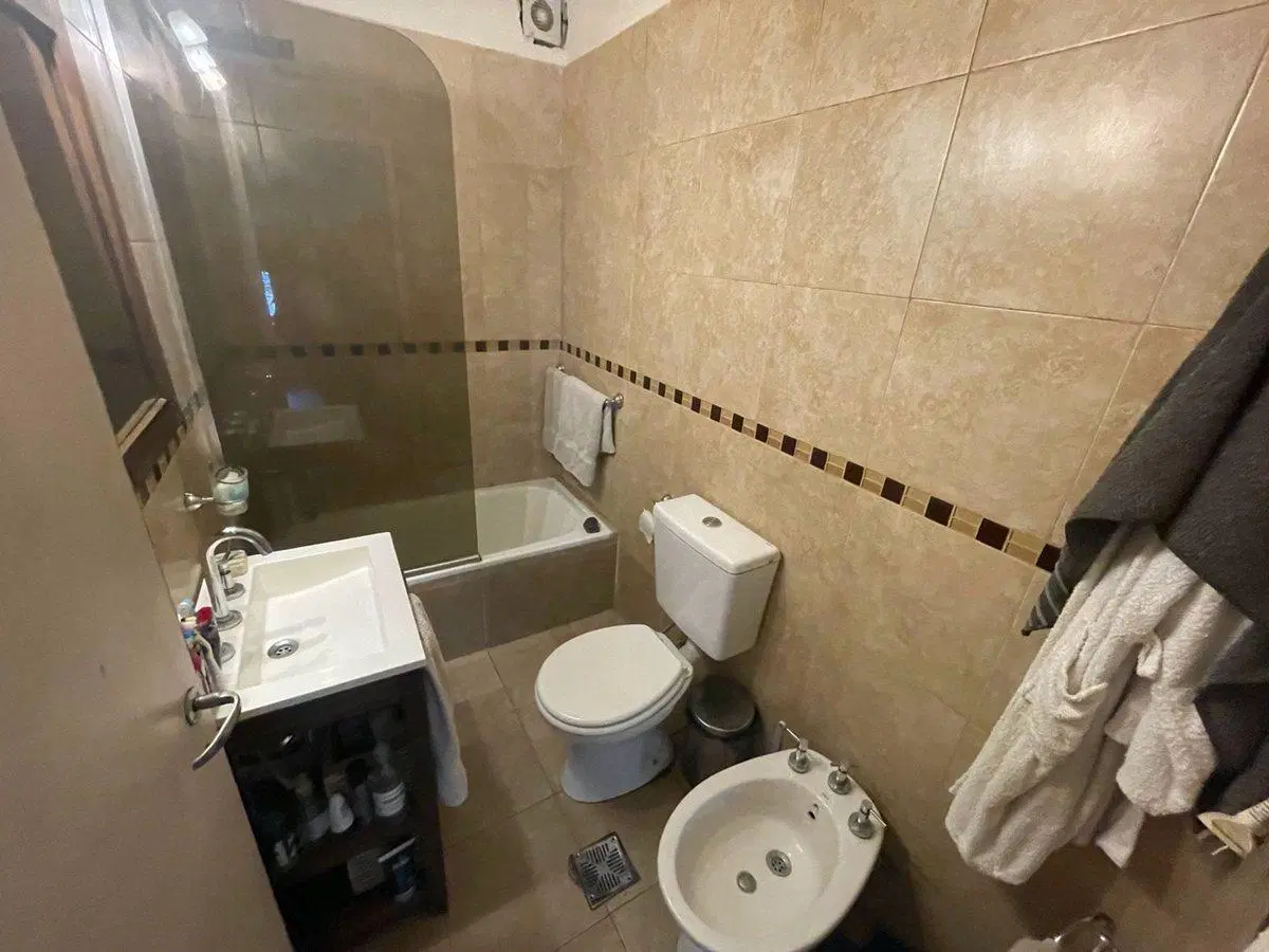 Casa en venta en Luis Guillón ACEPTA PERMUTA 4