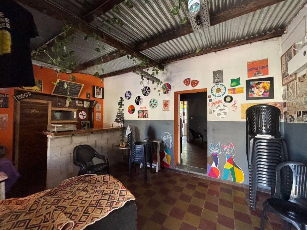 VENTA CASA 5 AMBIENTES MERLO CENTRO 3