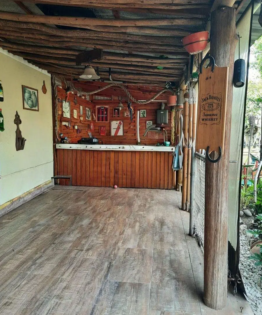 Venta Casa 4 Amb en Esquina con Quincho y Jardín 8