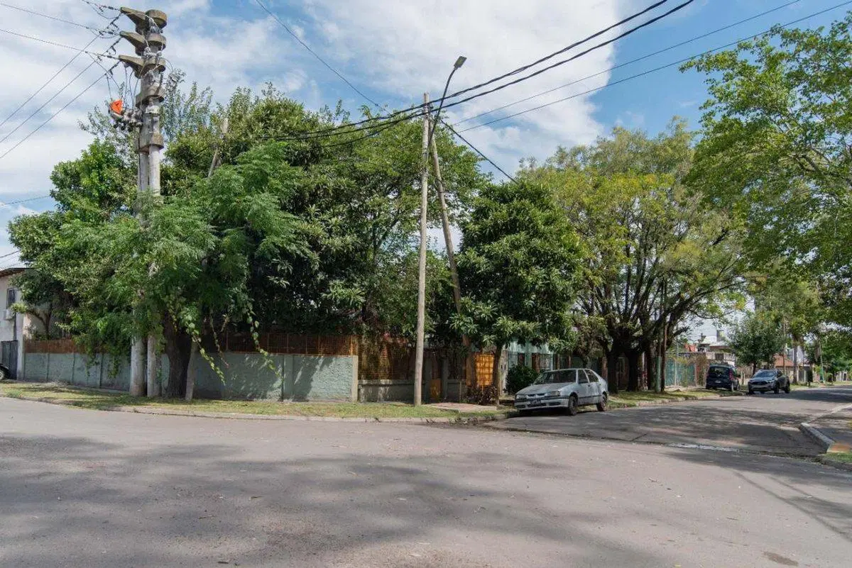 VENTA CASA 3 AMBIENTES HURLINGHAM ACEPTA PERMUTA 3