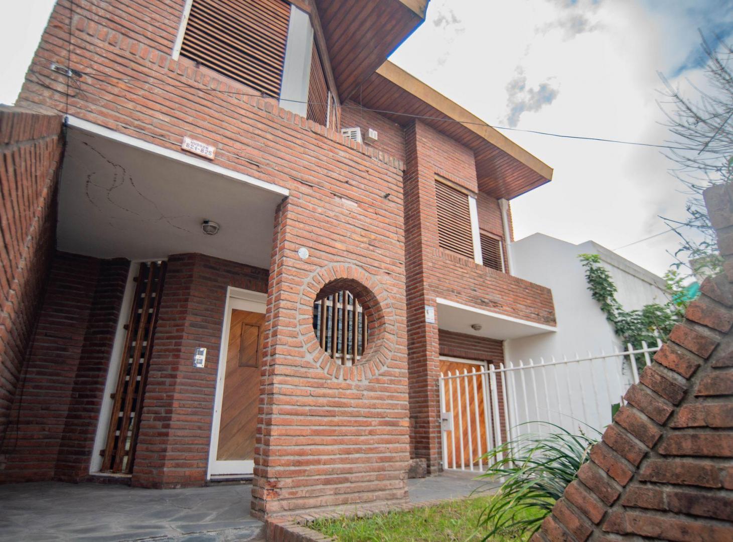 VENTA CASA HURLINGHAM APTO CRÉDITO 4 AMBIENTES