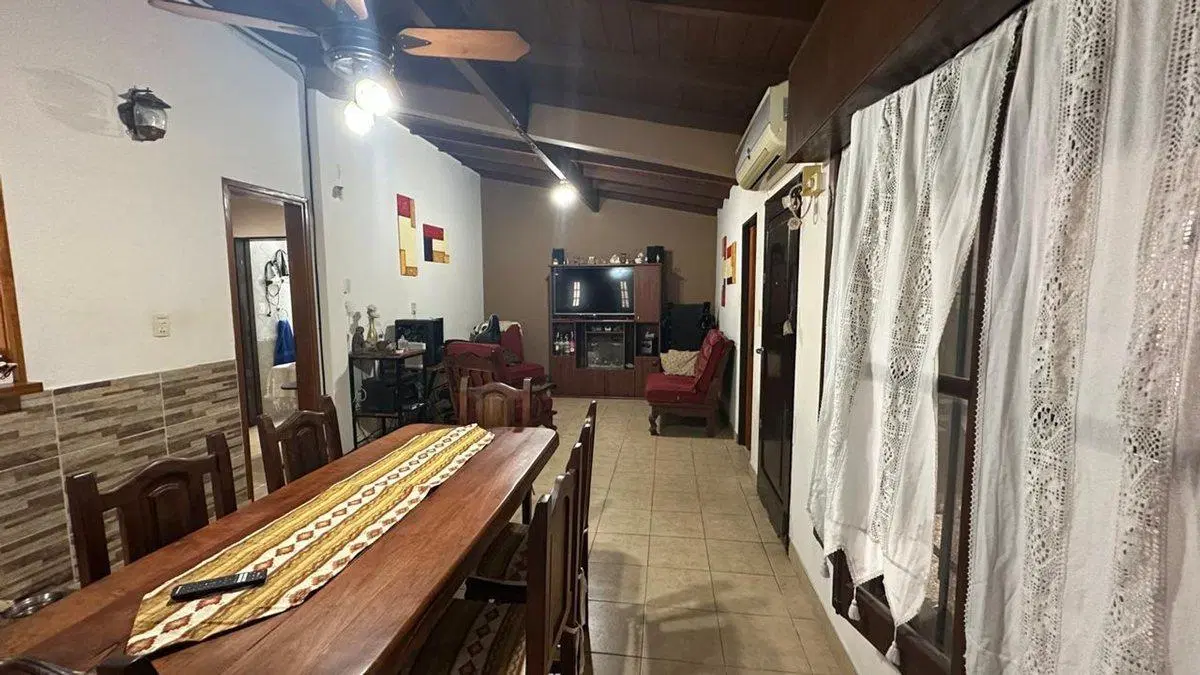 Venta casa 4amb Hurlingham 2