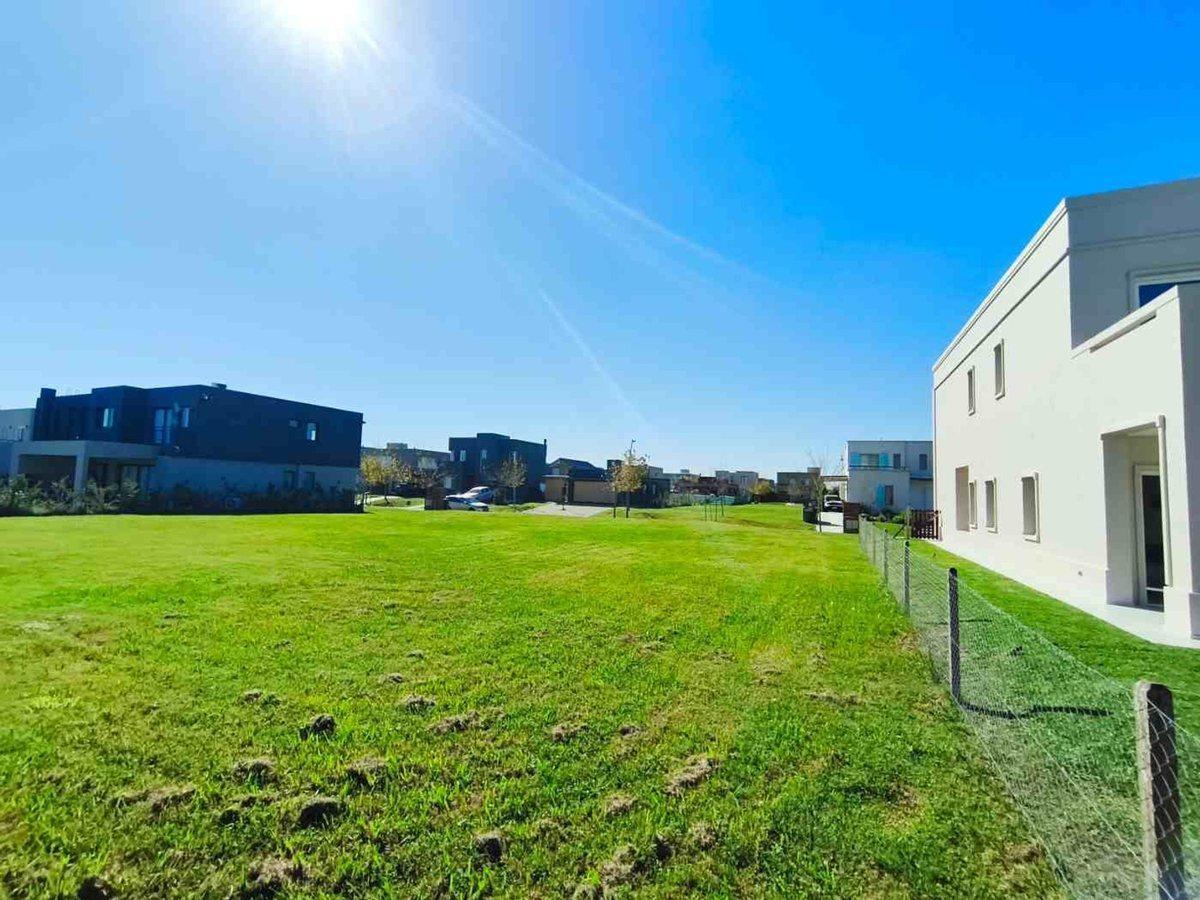Venta Lote Premium en Puertos Araucarias Escobar