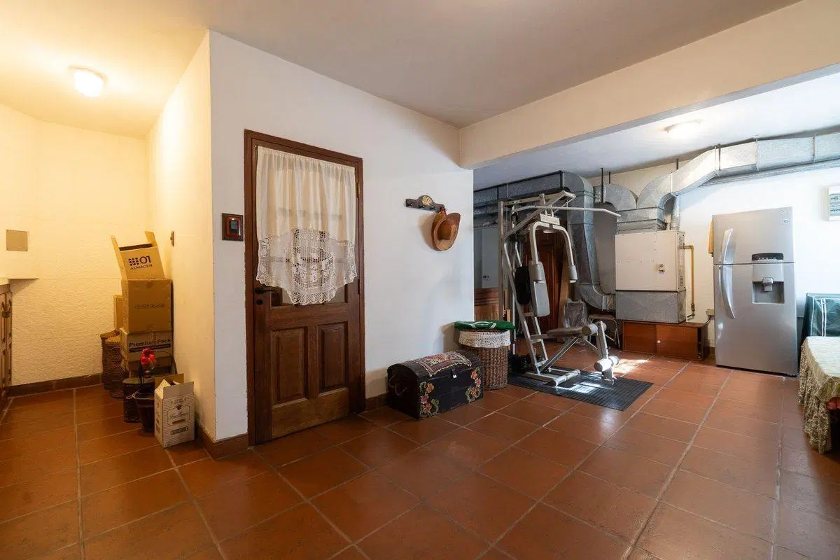 Venta casa 5amb Hurlingham 4