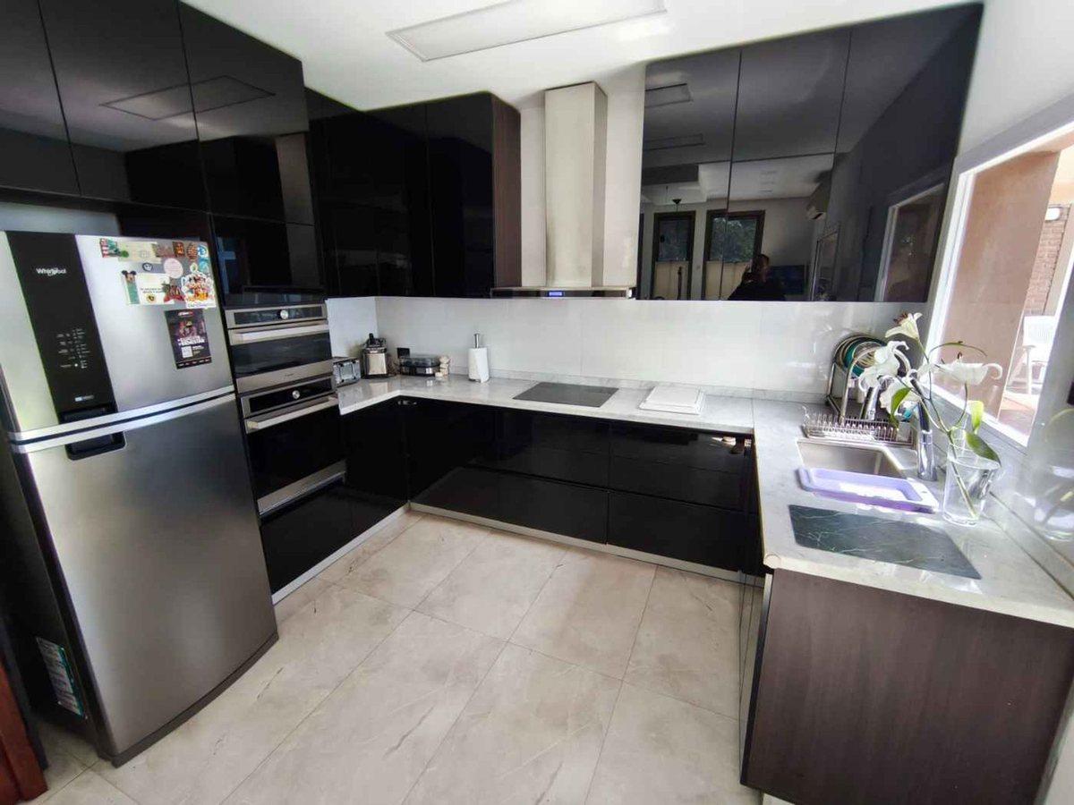 Foto de Venta Imponente Casa 7 AMB Bernal O Quincho Pileta, imagen 5