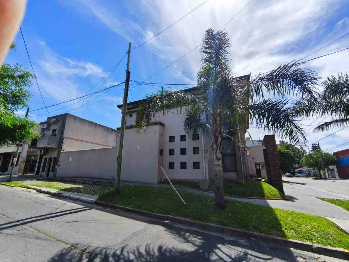Venta Imponente Casa 7 AMB Bernal O Quincho Pileta 3