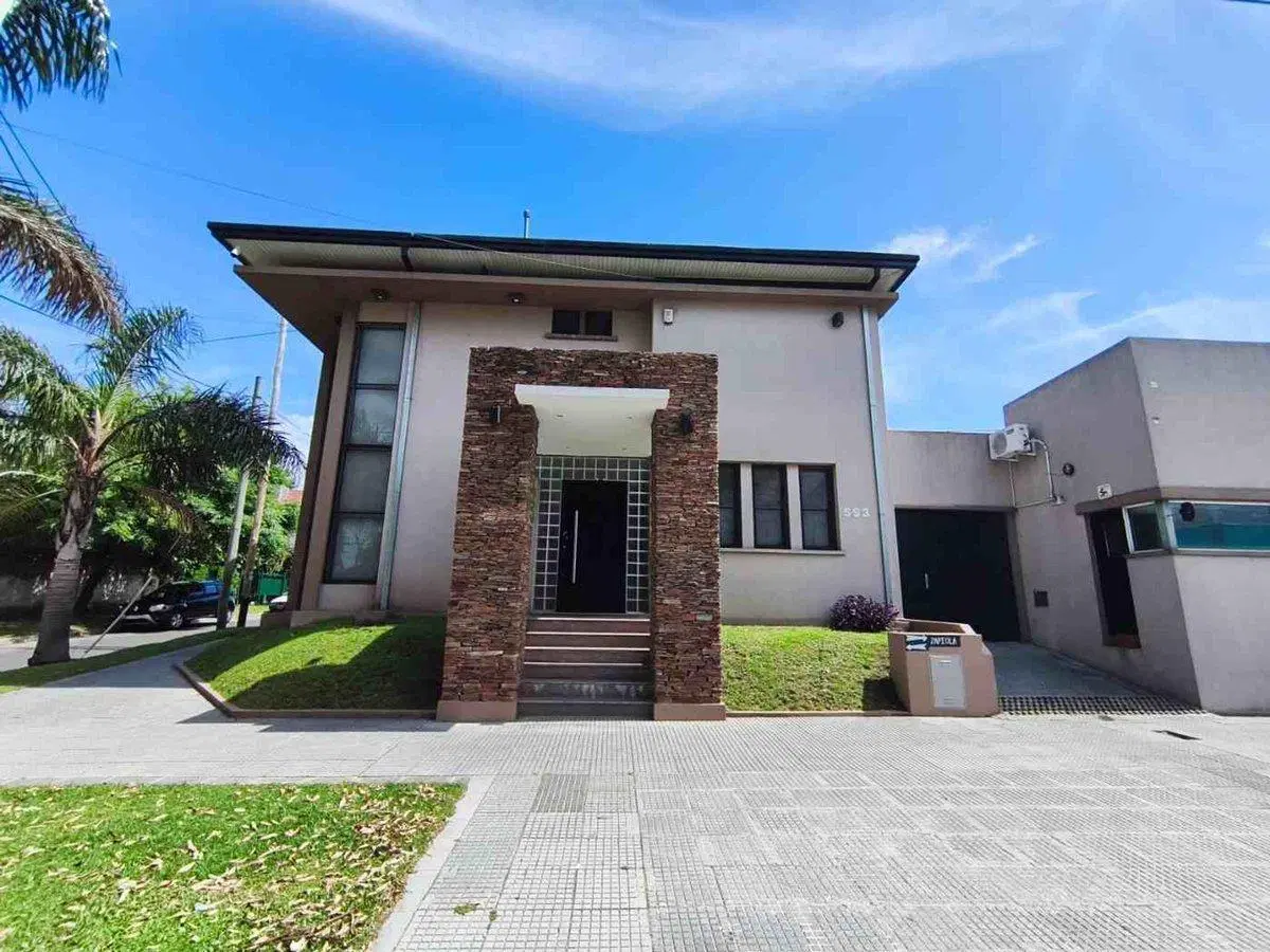 Venta Imponente Casa 7 AMB Bernal O Quincho Pileta 2