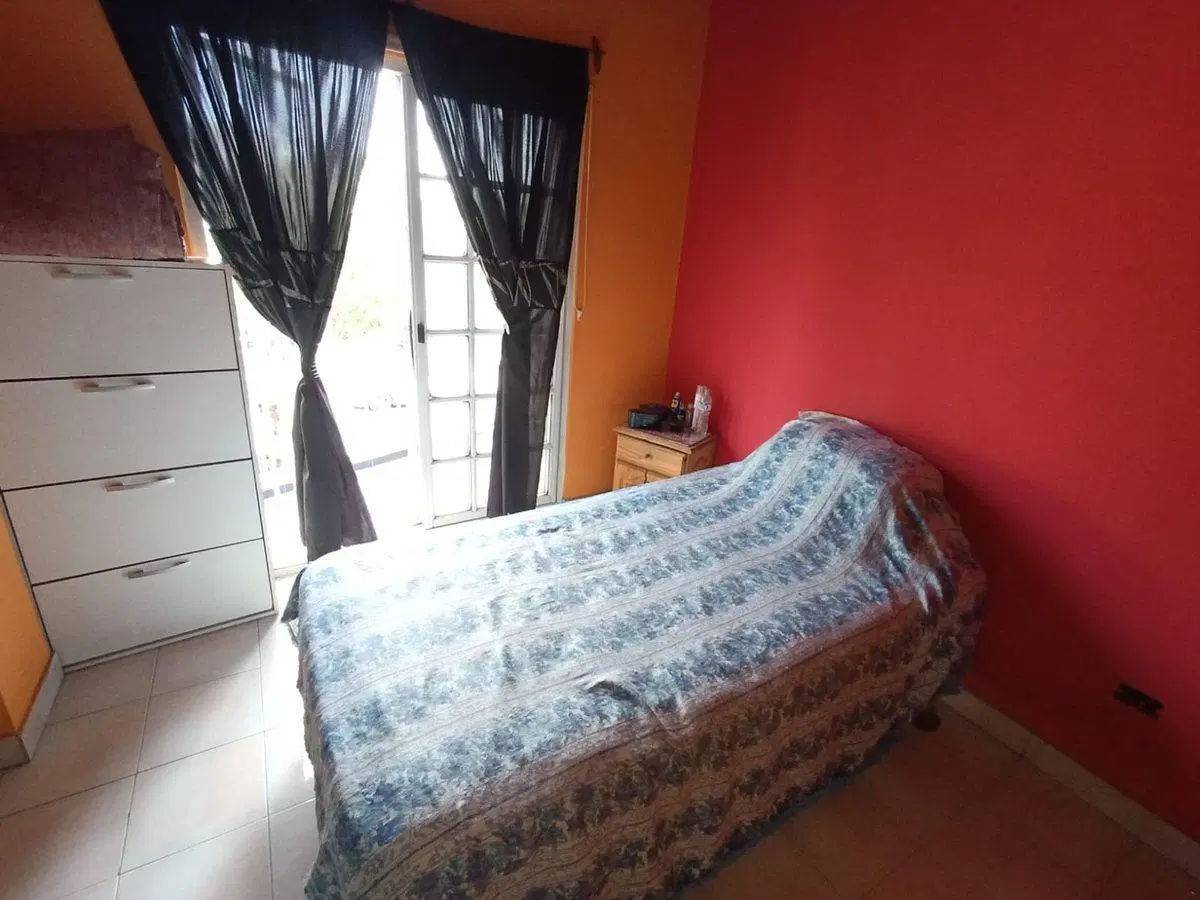 VENTA CASA 5 AMB. MULTIFAMILIAR HURLINGHAM-PILETA 4