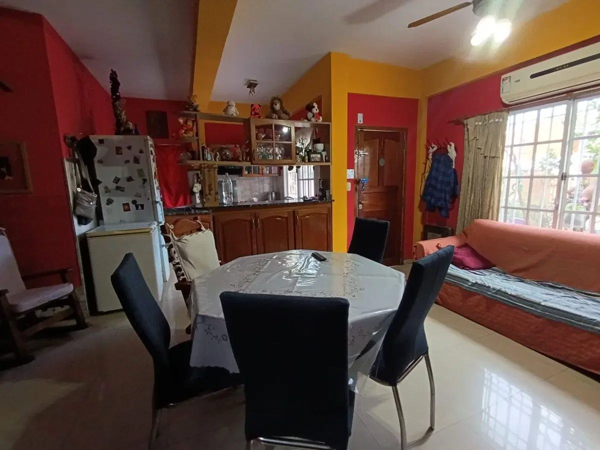 VENTA CASA 5 AMB. MULTIFAMILIAR HURLINGHAM-PILETA 2