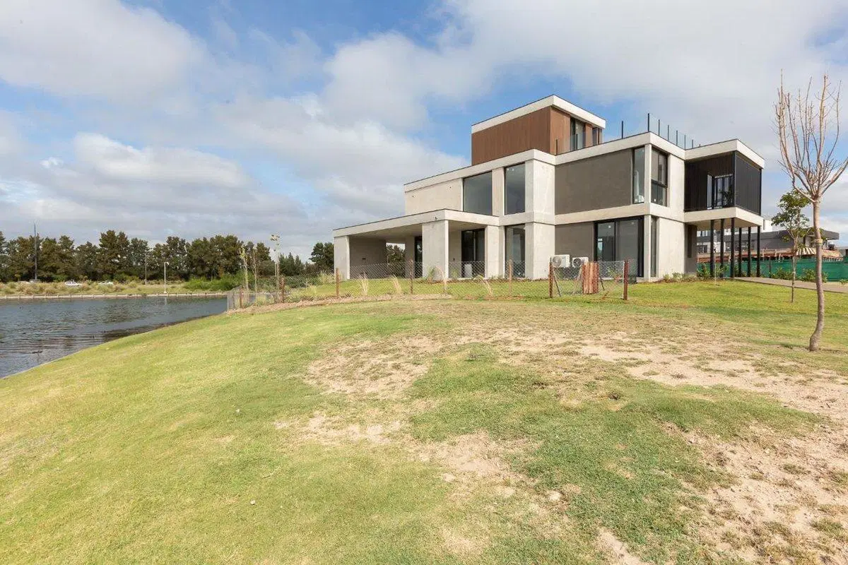 VENTA CASA 5AMB PILETA TERRAZA NORDELTA PERMUTA 2