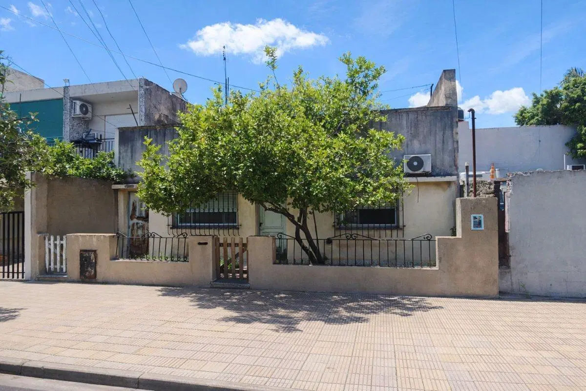 VENTA CASA 3AMB TERRAZA HAEDO PALOMAR PERMUTA 2