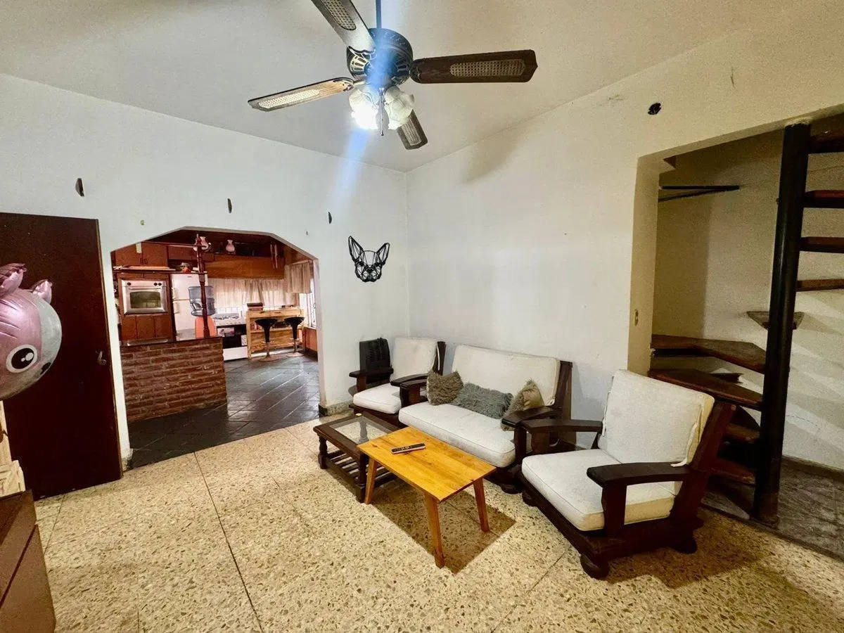 VENTA CASA 4 AMBIENTES HURLINGHAM ACEPTA  PERMUTA 3