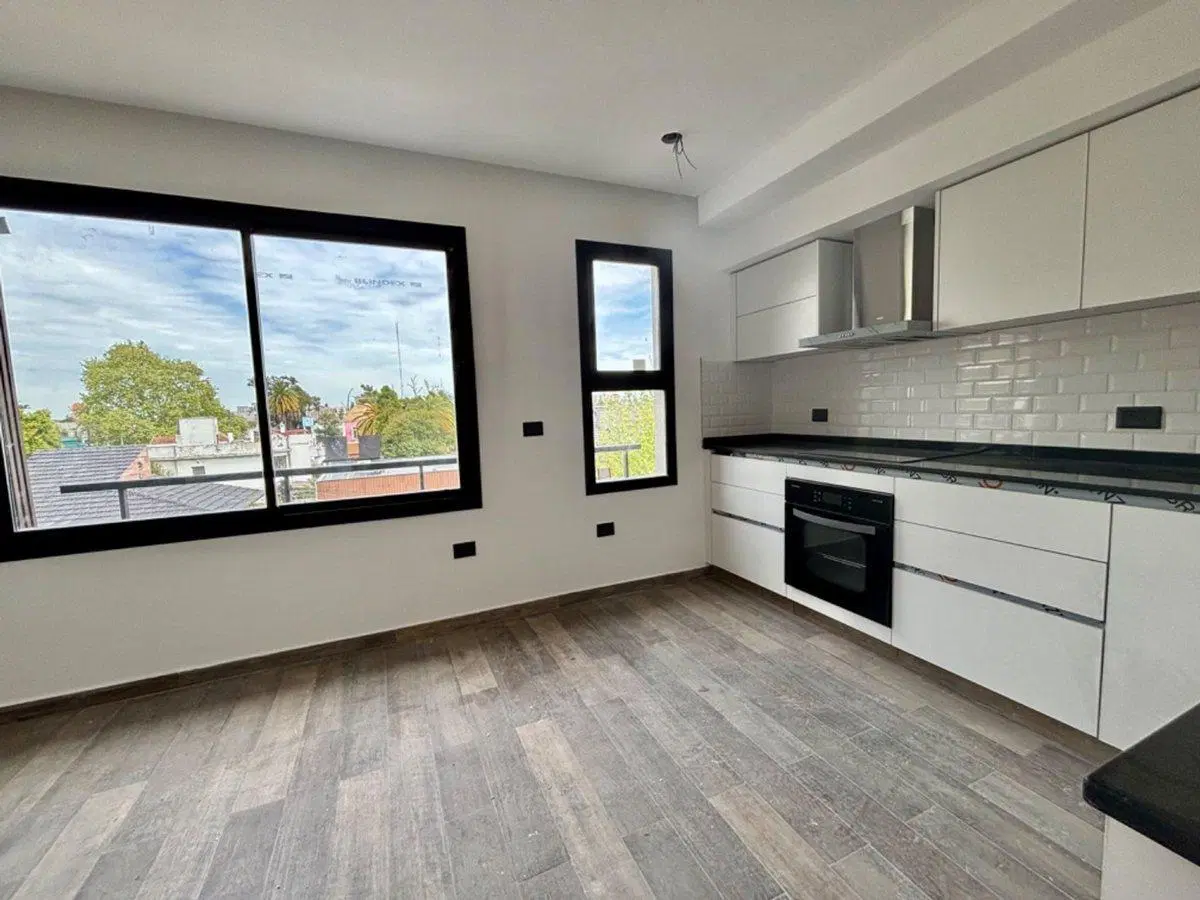 VENTA DEPTO 3 AMB  RAMOS MEJIA C/COCHERA 4