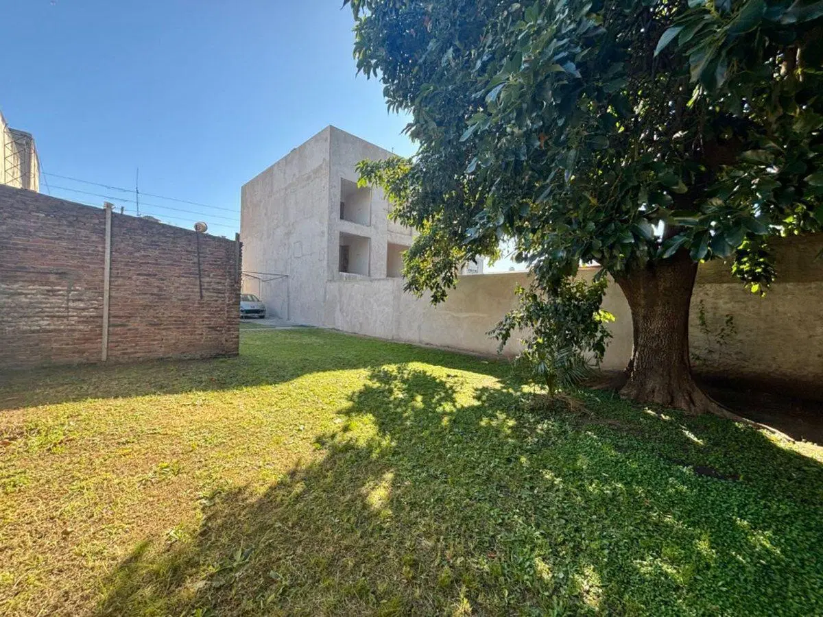 VENTA CASA 4 AMB EN EL PALOMAR LOTE 370mts2 5