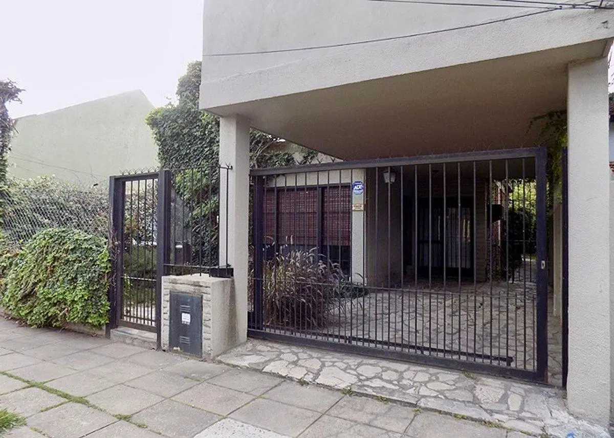 VENTA CASA PH 3 AMBIENTES HURLINGHAM COCHERA 3